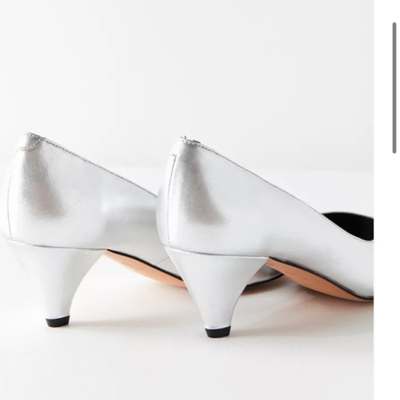Urban Outfitters Silver Metallic Kitten Leather Heels 8 39 - Picture 4 of 8